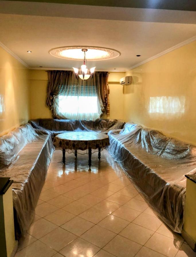 A Louer Par Jour Les Familles Et Les Couples Maries 1er Etage Free Wifi * Tangier